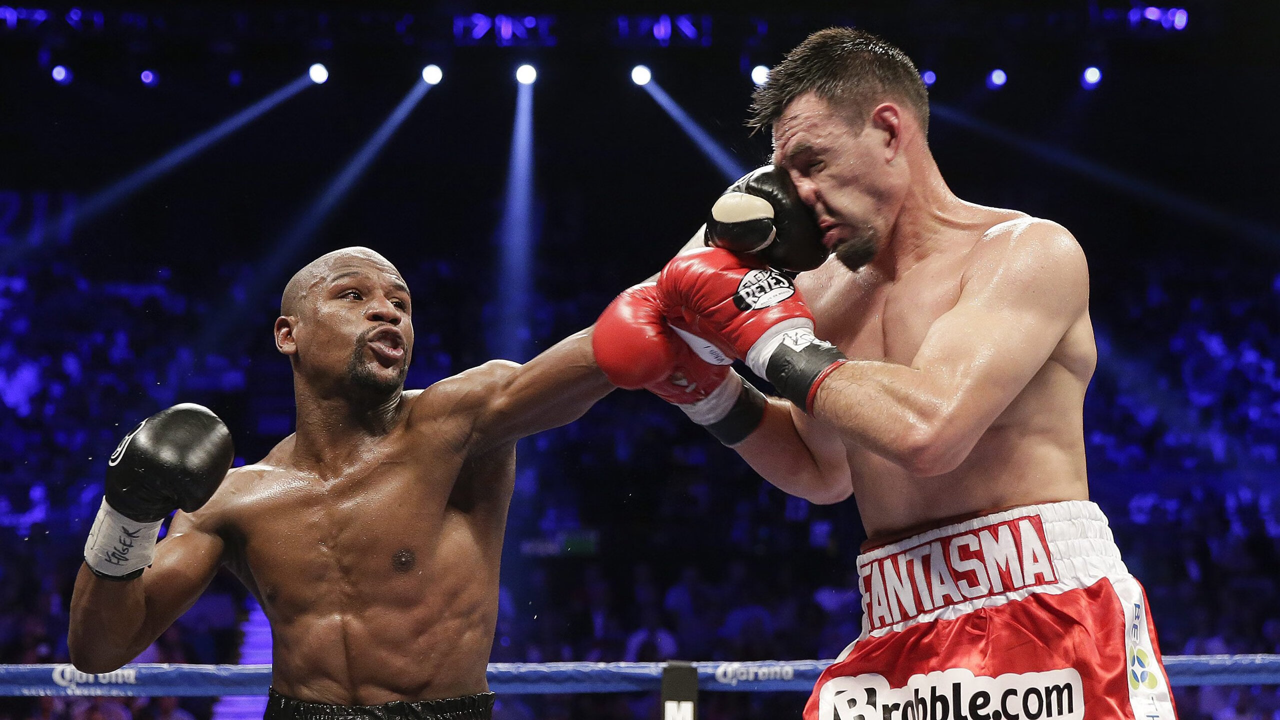 球员采访：幕后故事带你了解明星的另一面，足球明星采访